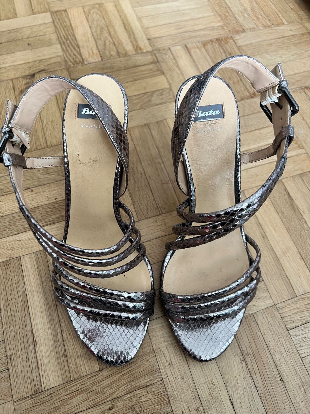 Damenschuhe: Bata Leder Sandalette / grösse 39 – Gebraucht aus Effretikon von YaMn 3