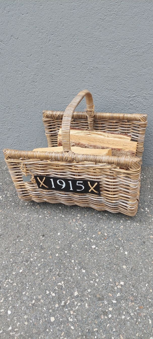 Accessoires: Holzkorb – Neuf (Voir description) à Sempach par Charluky