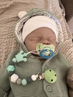 Bébé garçon silicone plein
