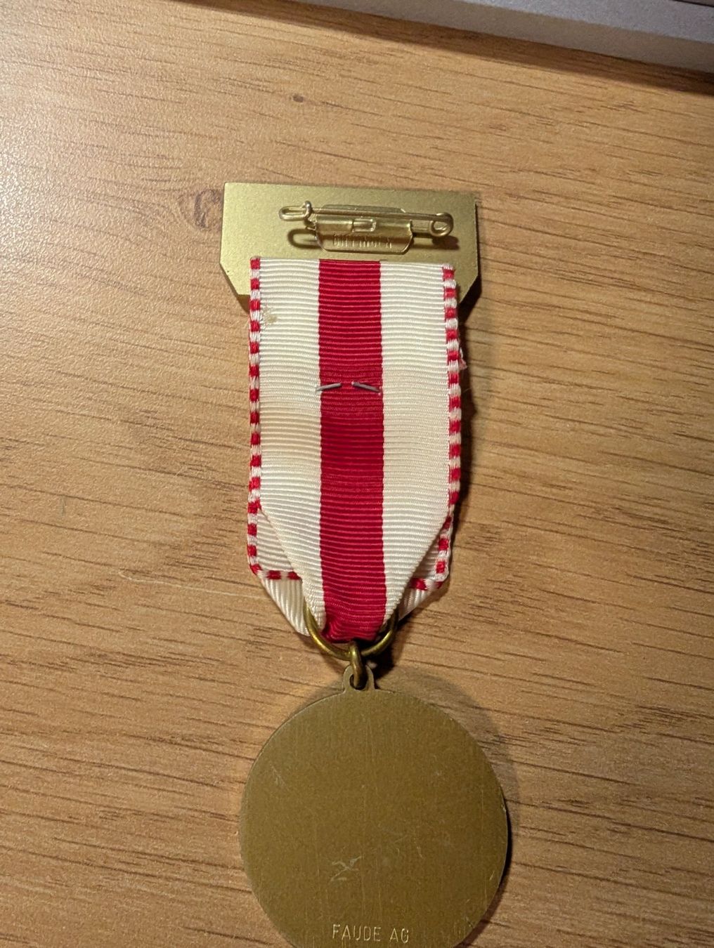 Placchette & Badge: Ansteckpin 94: Dr Schnällscht Näfelser – Usato da Oppligen venduto da Pin-Fall-Shop 1