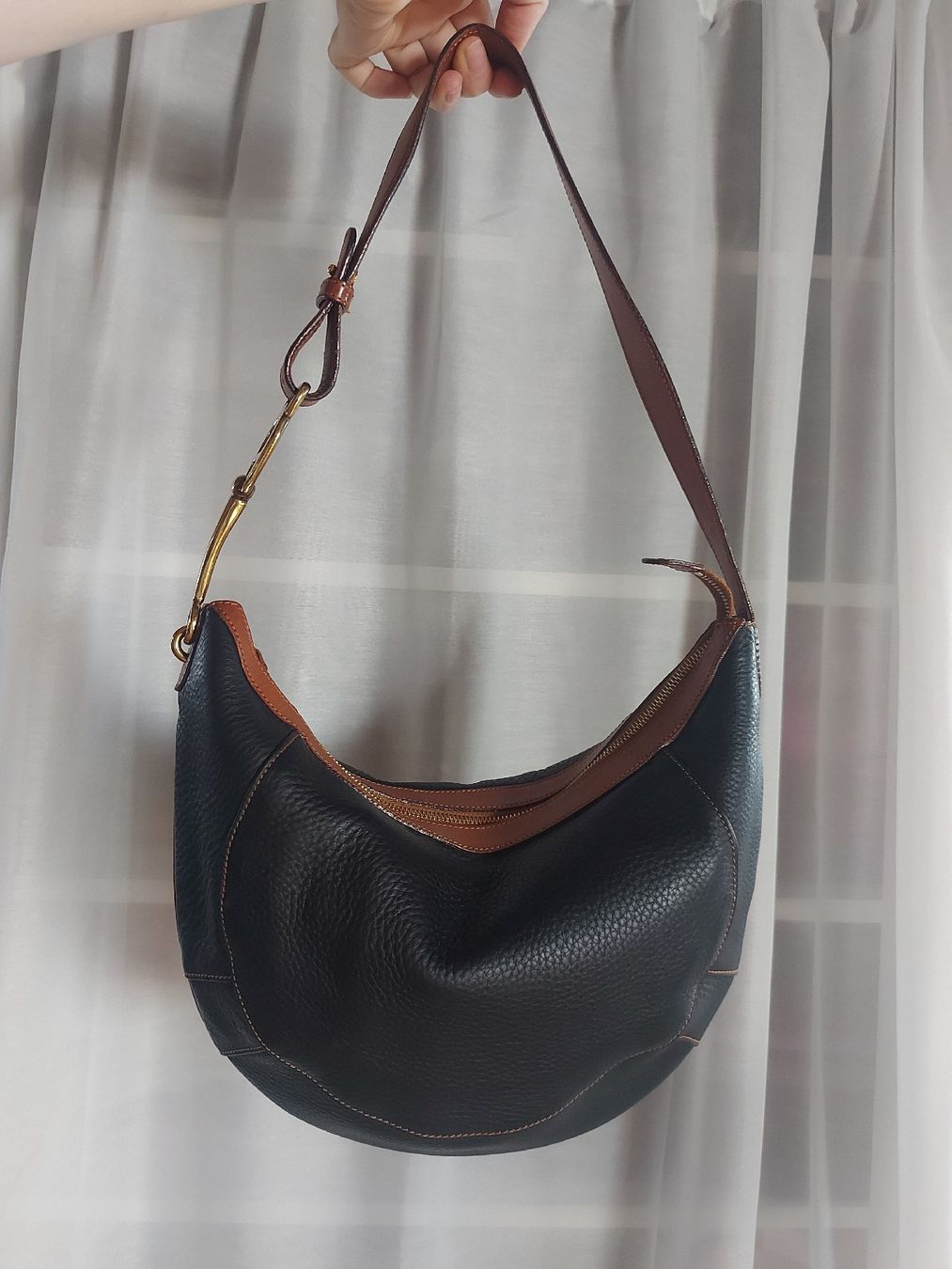 Aigner Borse da donna: Sac à main Aigner en cuir – Nuovo (secondo la descrizione) da Lausanne venduto da Super-cerise