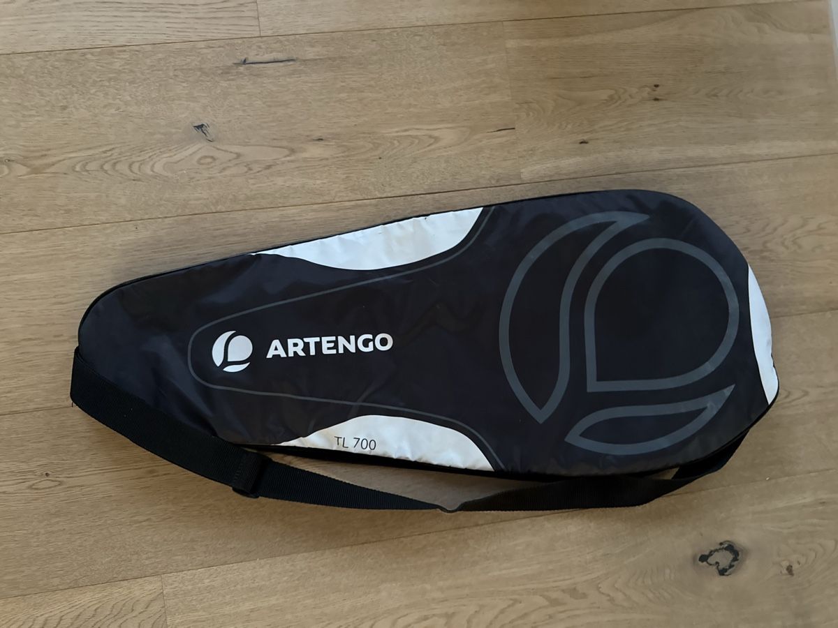 Schläger: Housse Raquette Artengo, comme neuve! – Neu (gemäss Beschreibung) aus Zürich von Irassa