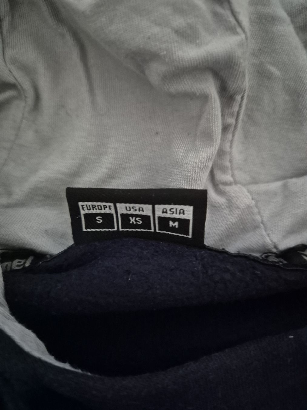 Hummel Pulls & Sweat-shirts: Hummel Kaputzenpulli Gr. S / 164 – D'occasion à Therwil par Twista11 1