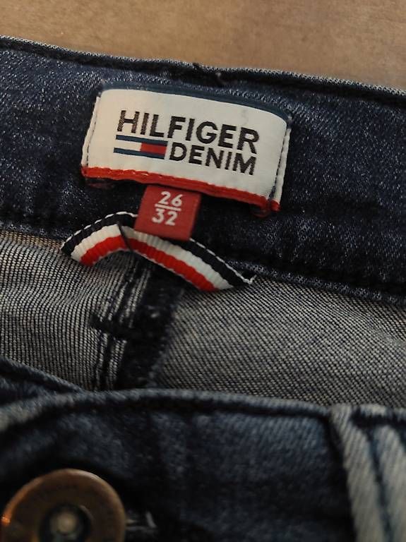 Tommy Hilfiger Jeans: Tommy Hilfiger Jeans Gr. 26/32 – Usato da Flurlingen venduto da Atea8 3