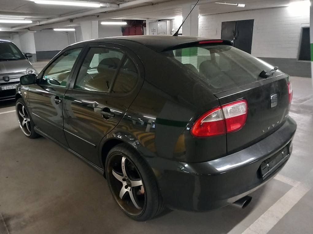 Seat Automobili: Seat Leon Cupra R 1,8 Turbo – Usato da Bremgarten b. Bern venduto da Skyrose 2