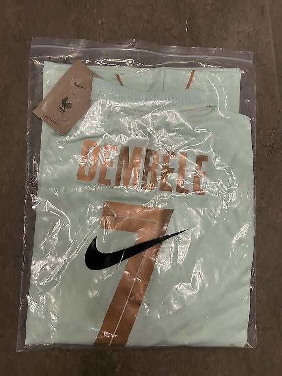 Leibchen & Hosen: WM Frankreich #7 Dembele Jersey – Gebraucht aus Effretikon von PrimeTimeB 2