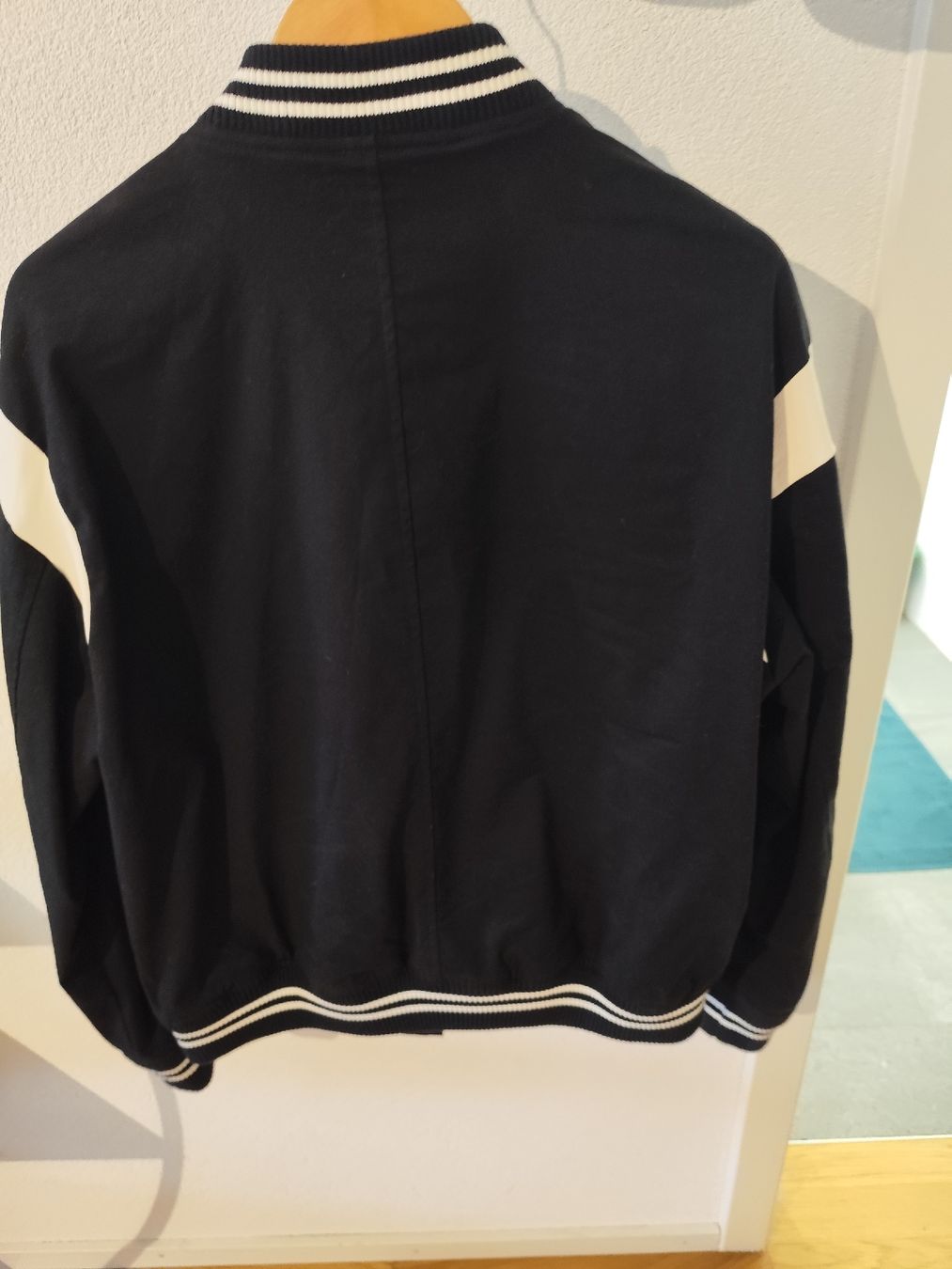 Chevignon Jacken: Bomber Chevignon noir - Taille L – Neu (gemäss Beschreibung) aus Neuchâtel von pie_8t6p 2