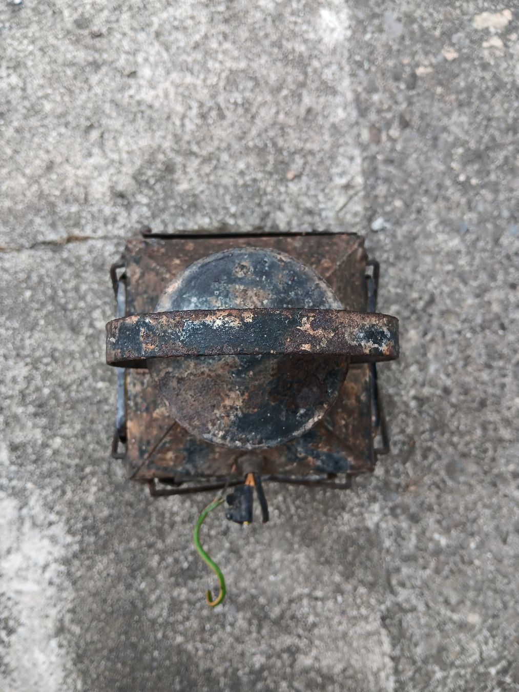 Lampade: ancienne lanterne – Usato da Lausanne venduto da Grabock 3