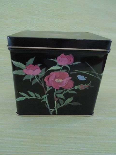 Altro in Decorazioni & Accessori: Dekorative Vintage Dose mit Rosenmuster, Schwarz, – Usato da Ergisch venduto da Haemmerli59 1