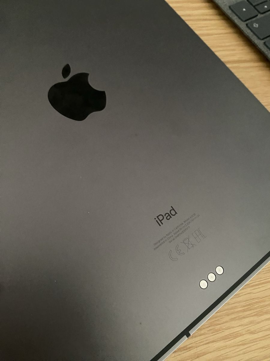 Apple Tablettes PC: iPad Pro 12.9” 4.Gen 128GB Cellular + Folio Touch & Pencil – D'occasion à Basel par ala_jzv7 5