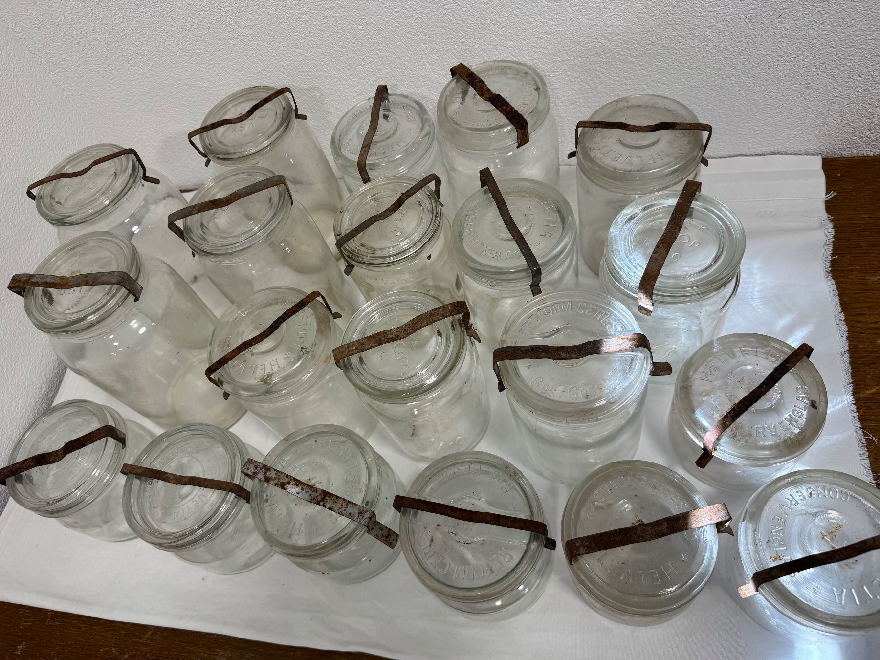 Toutes les décorations: 60x alte Einmachgläser, Konservengläser, Einmachen, Dekor – D'occasion à Fislisbach par Butz_butz 2