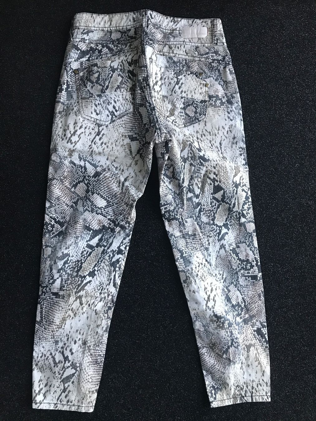 Gang Pantaloni: Gang Hose Gr 26 – Usato da St. Margrethen SG venduto da kellenbh 1