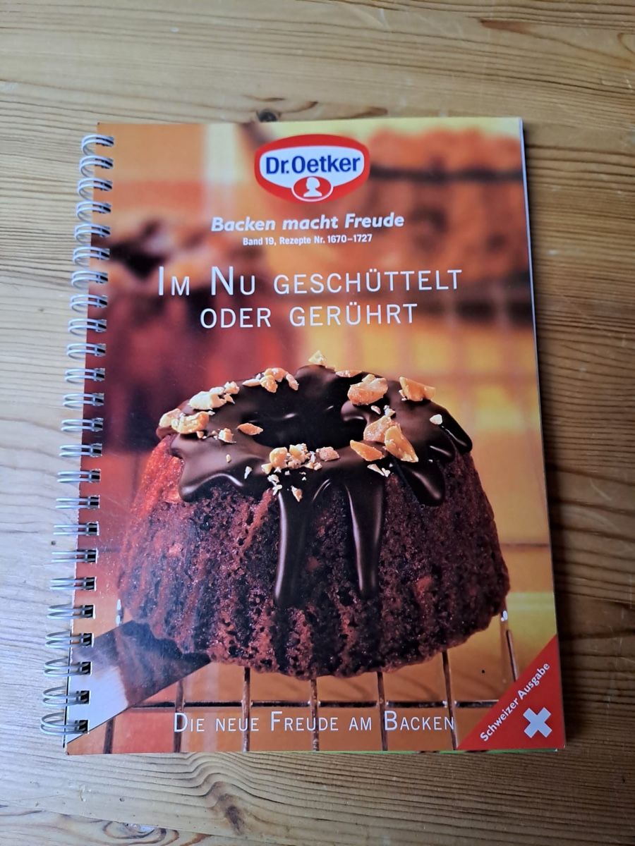 Libri: Dr. Oetker Backbuch "Im Nu geschüttelt oder gerührt" – Usato da Bottenwil venduto da Guguseli014