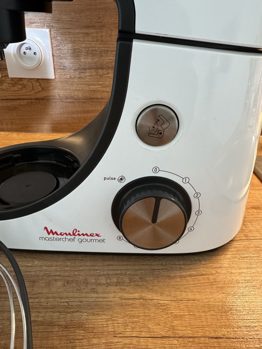Moulinex Appareils de cuisine: Robot Moulinex Masterchef Gourmet avec accessoires – D'occasion à Nyon par yos_7w5m 1