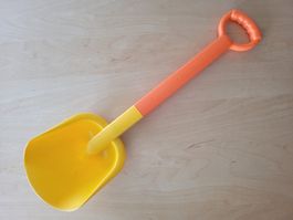 Gowi Sand und Schneeschaufel orange-gelb 68cm lang