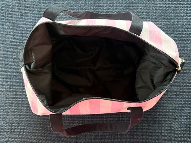 Victoria's Secret Borse da donna: VICTORIA SECRET - Tasche (Bade- oder Sporttasche) – Usato da Lostorf venduto da Nick1258 2