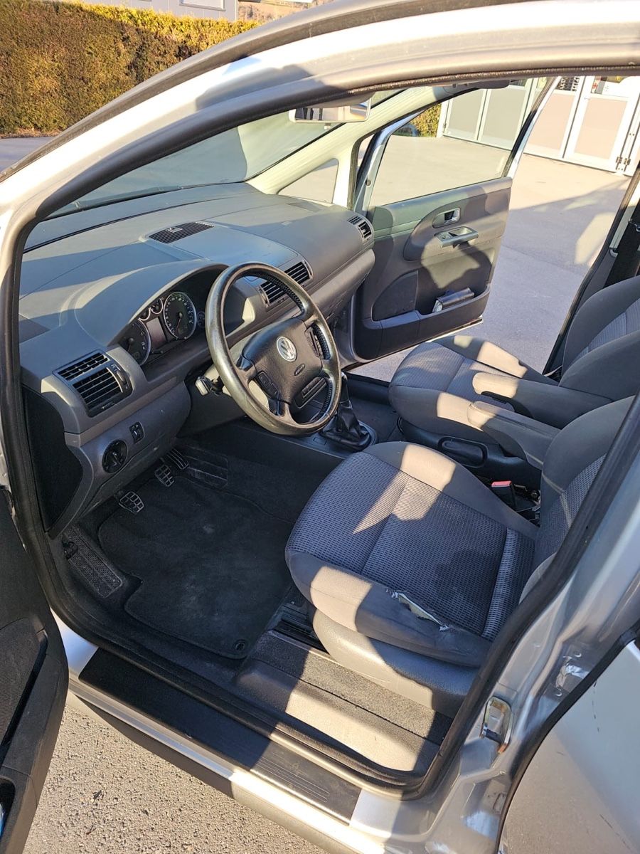 VW Autos: VW Sharan 1.9 TDI – Gebraucht aus Cazis von qeve 4