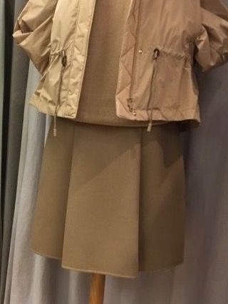 Max Mara Weekend kurzer Woll Jupe OMBRA camel Gr 36 neu