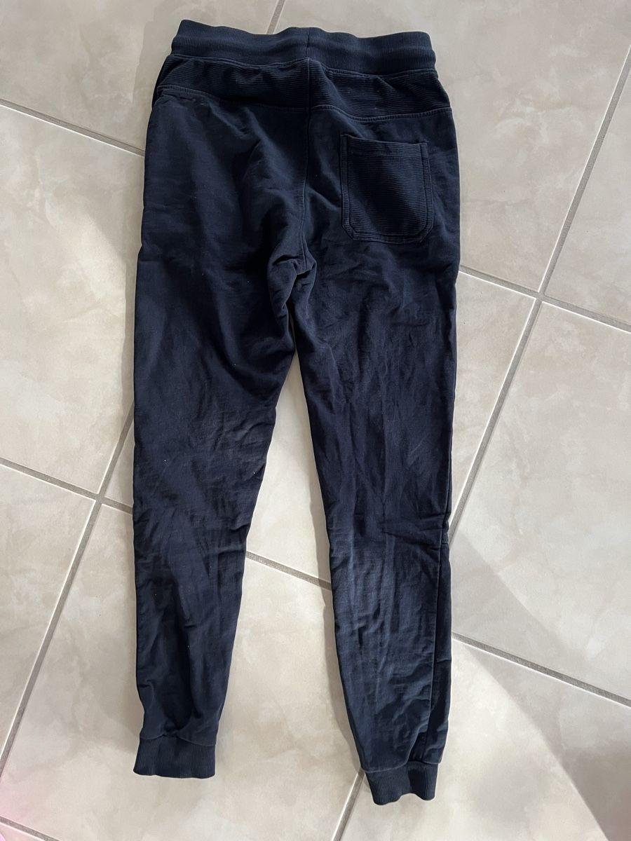 Pantalons: Trainerhose Gr. 146 – D'occasion à Wallisellen par SPKWichtel 1