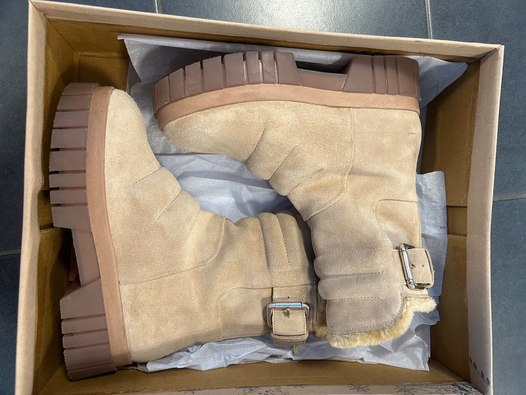 Damenschuhe: Bottines 36 – Neu und originalverpackt aus Martigny von Inessa020979