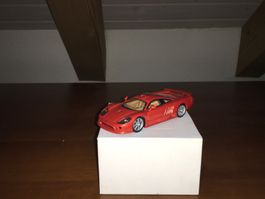 Saleen S7 R 1/43 no Minichamps