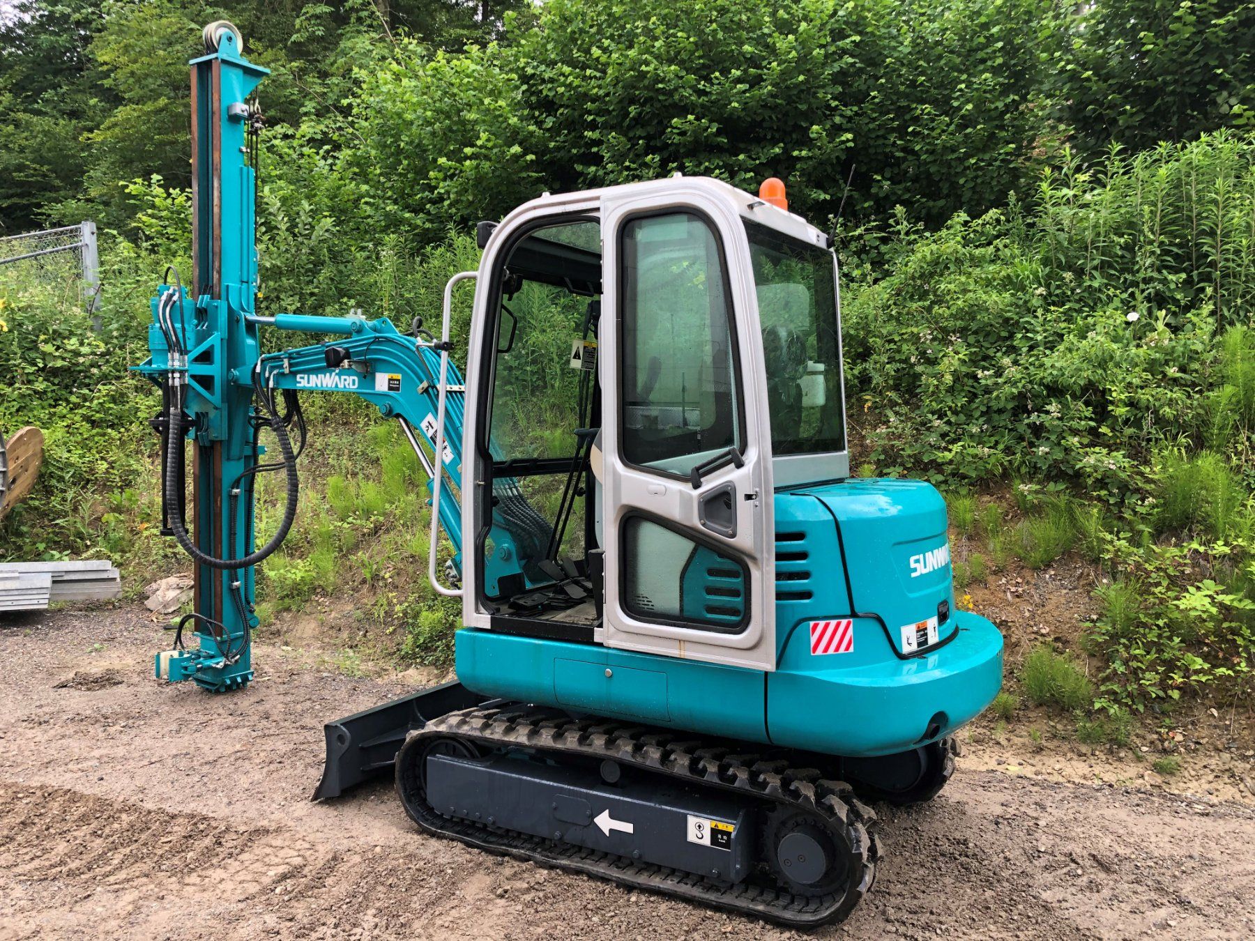 Sunward Escavatori: Sunward SWDL 150, Bagger, Raupenbagger, Bohrgerät, Bau – Usato da Jona venduto da tsbm2 2