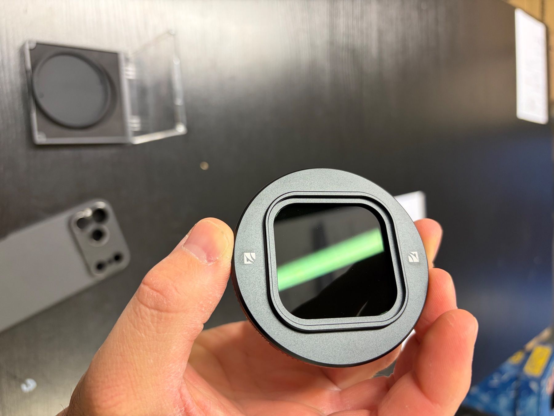 Apple Cover & Protezioni schermo: Freewell iPhone 17 Pro Max Filmmaker Basic Kit – Usato da Uster venduto da Provozario84 5