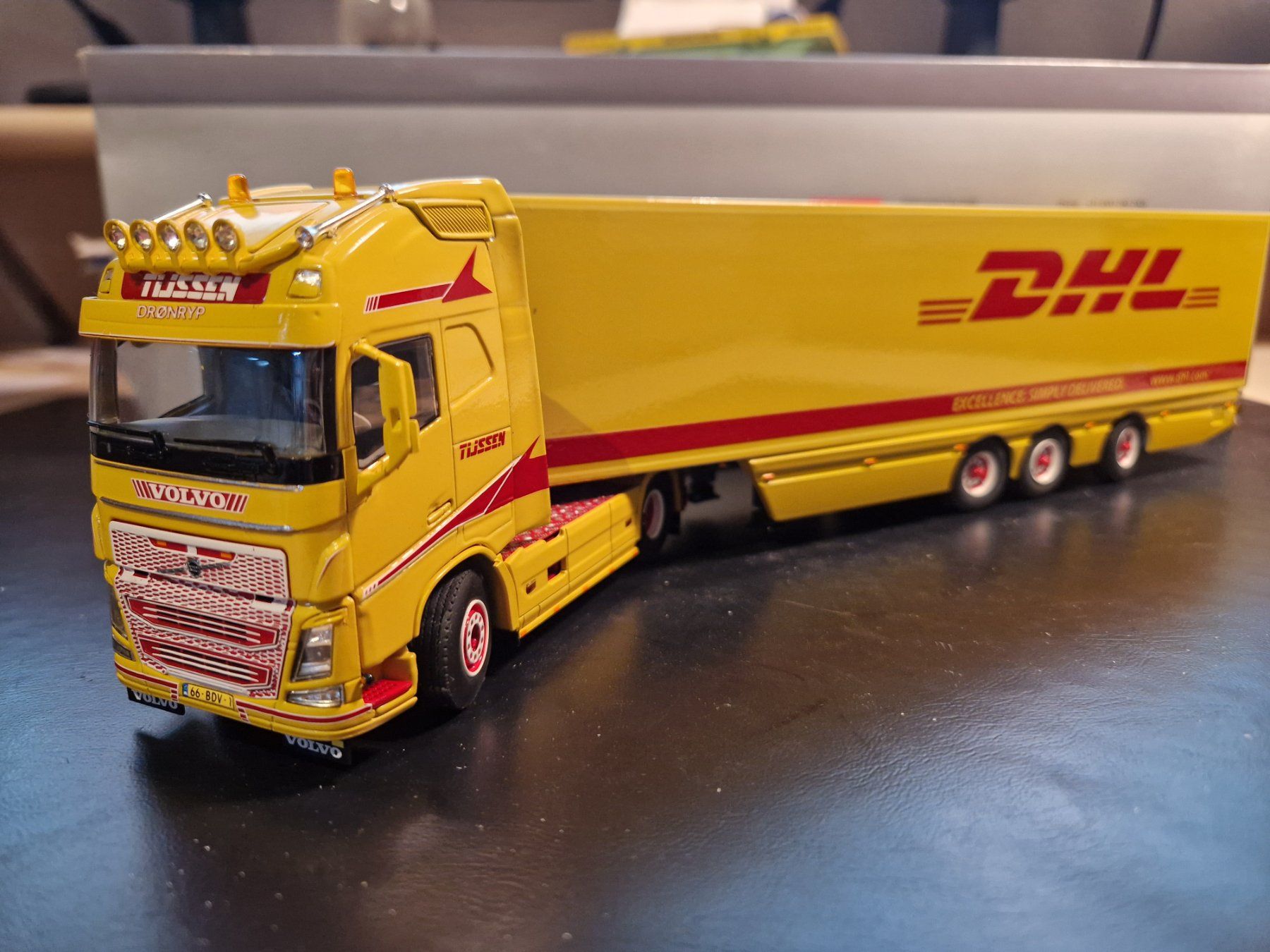WSI Models Kits de montage: Tijesen DHL WSI- Modell 1:50 – D'occasion à Dürnten par gahtscho0815 2