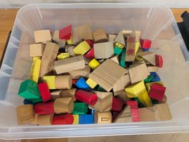 Holzbausteine Kinder Spielzeug Chlötzli