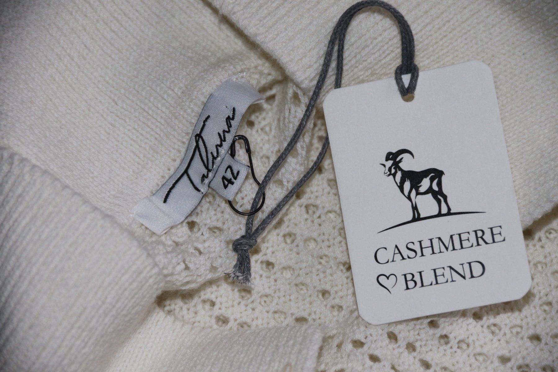 Pullover & Sweatshirts: Neuer wunderschöner Pullover von TALUNA Gr.L – Neu und originalverpackt aus Oberwil-Lieli von Svetlana28 7