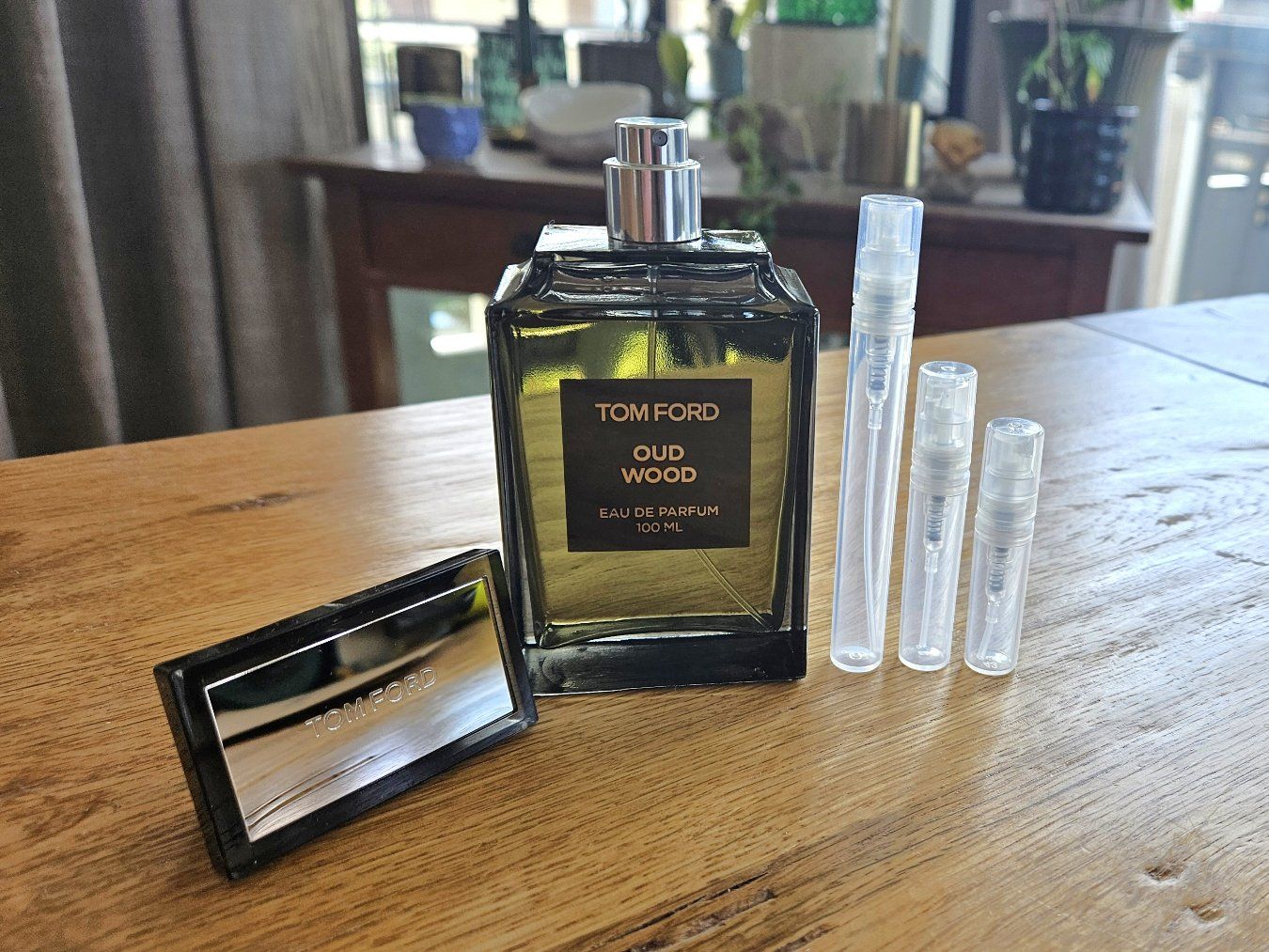 Tom Ford Parfum & Eau de Toilette: Tom Ford OUD WOOD - 5ml Abfüllung – Gebraucht aus Zürich von Flatus