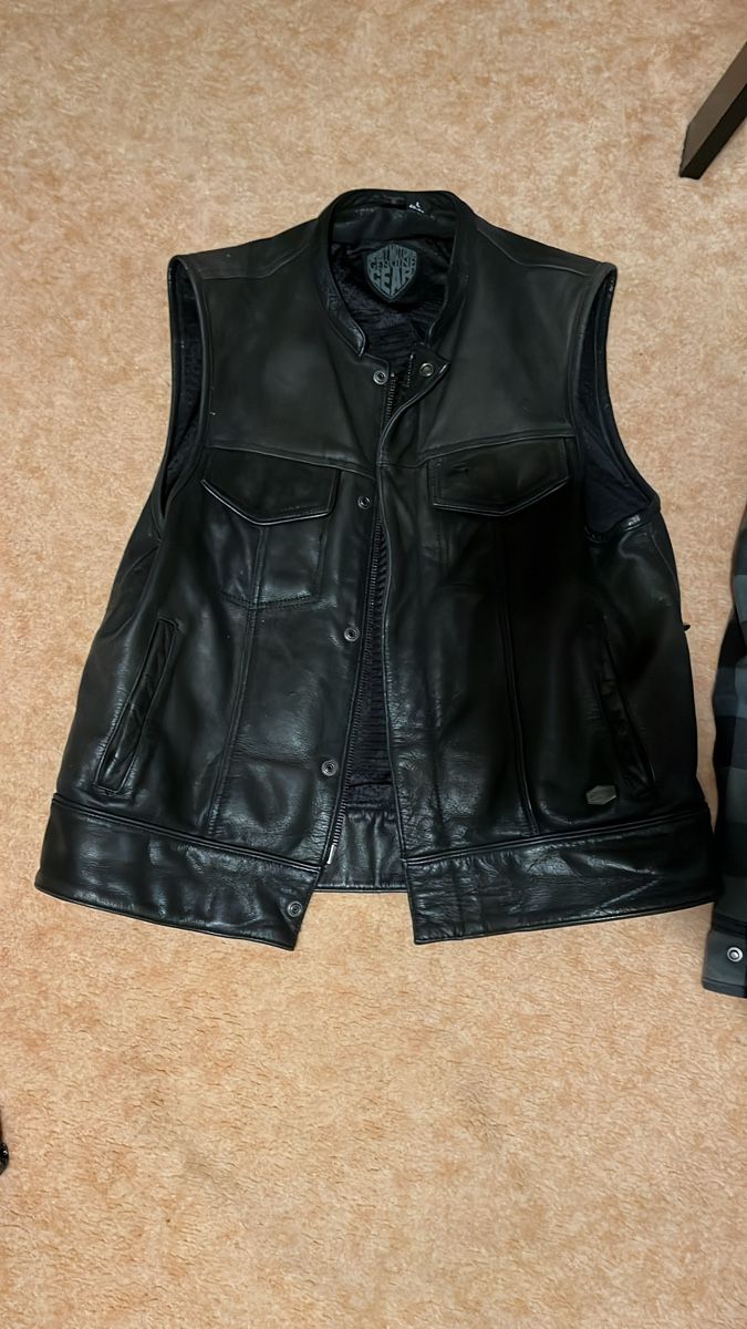 Gilet & Giacche: Leder Gilet Motorrad – Usato da Rapperswil BE venduto da blackwaterswiss