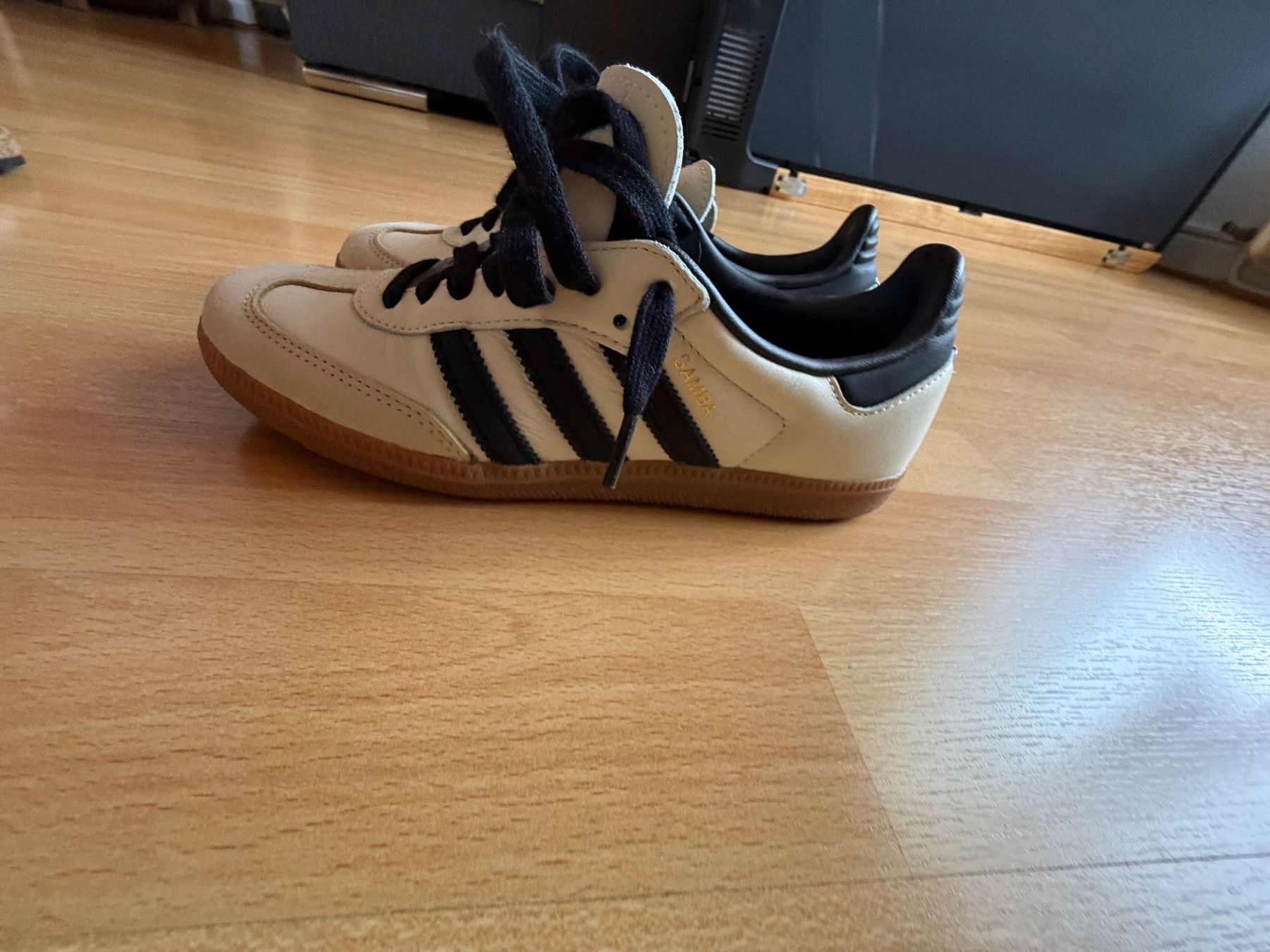 Adidas Chaussures femmes: Adidas Samba – Neuf (Voir description) à Prilly par ste_fm8v 1