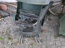 Gartenstuhl Eisen olivgrün gebraucht 2 Stück vorhanden