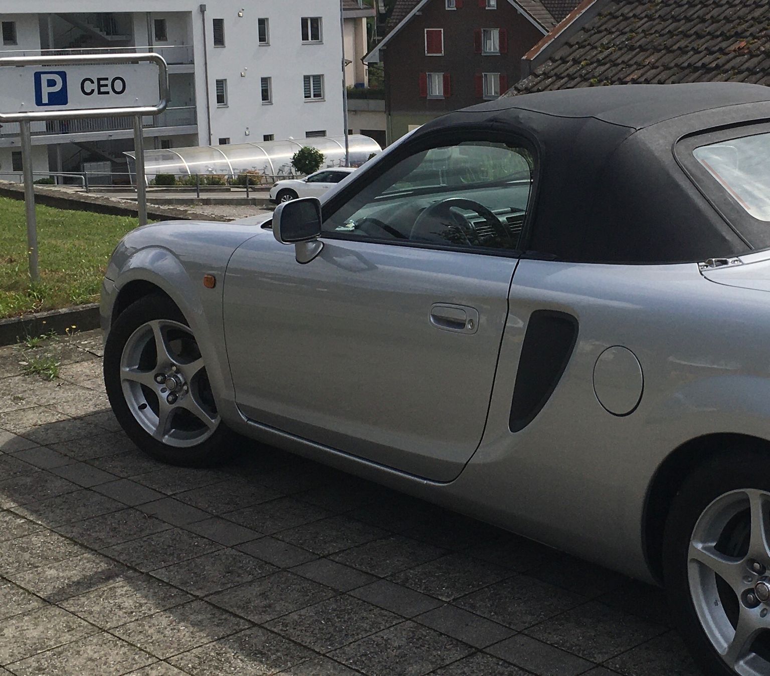 Toyota Automobili: TOYOTA MR2 Spyder 1.8 Hard/Soft Top – Usato da Seengen venduto da viv_y8xw 2