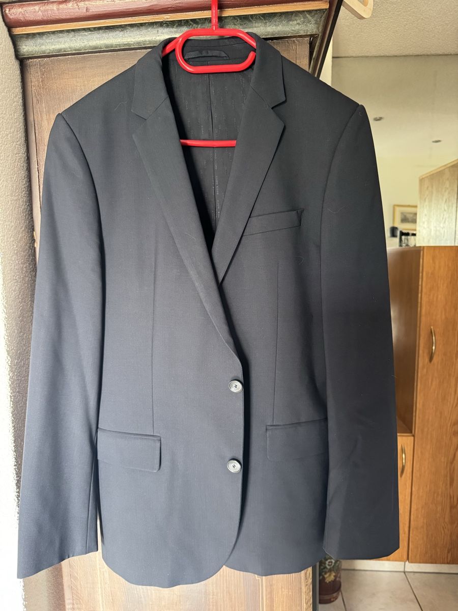 Hugo Boss Completi: Hugo Boss Anzug schwarz Gr. 50 – Usato da Thun venduto da Pfausi1966