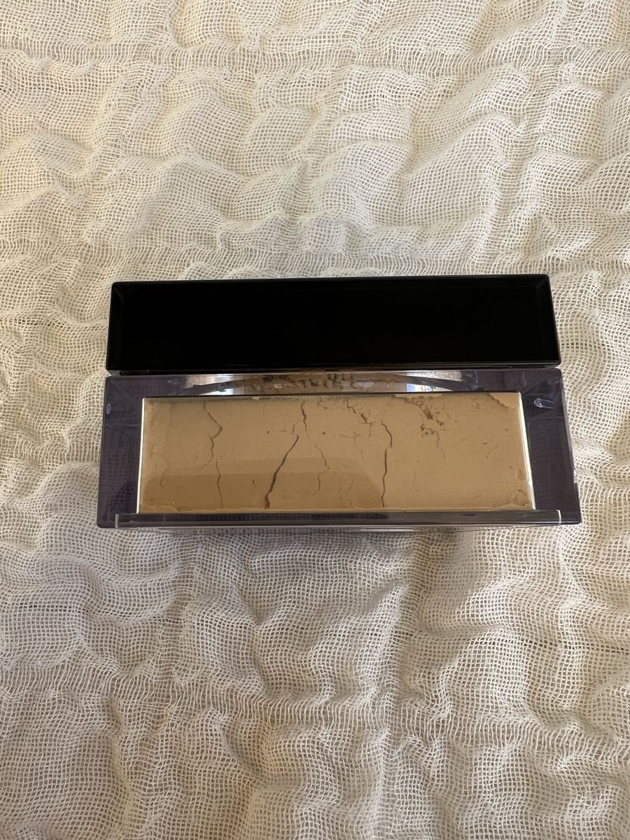 Huda Beauty Make-up: Hudabeauty loose Powder – Nuovo (secondo la descrizione) da Richterswil venduto da raf_9dxc 2