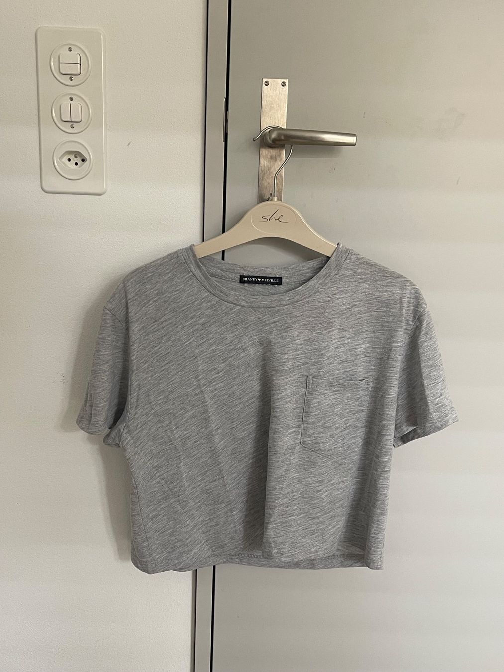 Brandy Melville T-shirt: Brandy Melville T-Shirt – Usato da Zürich venduto da lms_kt79