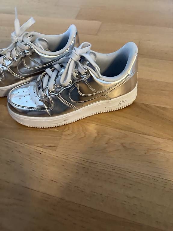 Scarpe da donna: Nike Air Sneaker  Grösse 37,5  – Usato da Zürich venduto da beg_nlp8 3