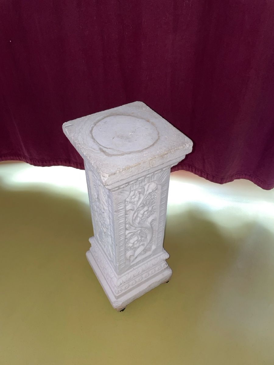 Sonstige Dekorationen & Accessoires: Stein Säule Sockel – Gebraucht aus Lichtensteig von troimeri 2