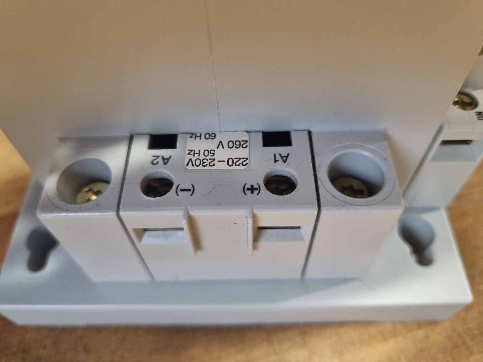 Componenti elettronici: sprecher+schuh CA 6-105 / 160A Schütz – Usato da Grünenmatt venduto da End1 5