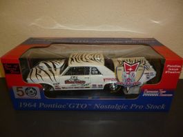 Pontiac GTO 1964" White-Tiger " 1:18