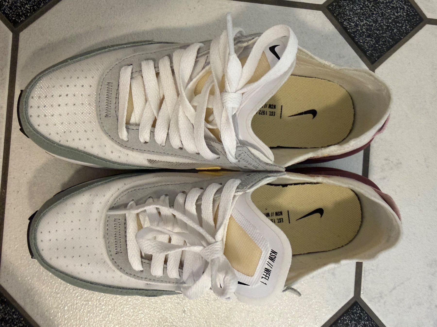 Nike Chaussures femmes: Nike Sportswear - Waffle – D'occasion à Lausanne par Ruche_ 3