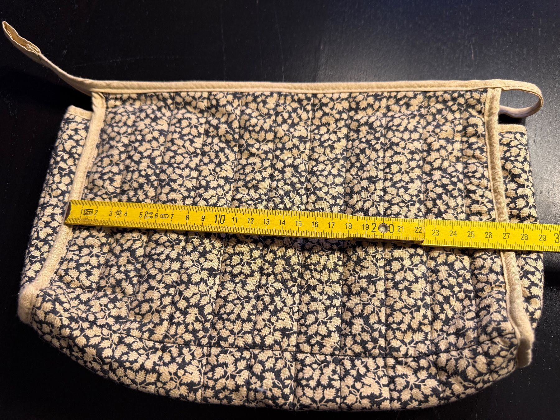 Custodie per cosmetici: Vintage Kosmetiktasche, gesteppt, mit Blumenmuster! – Usato da Erstfeld venduto da Mario_boe0 3