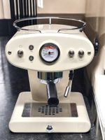 E.S.E Pads Kaffeemaschine von Illy "X1Trio" Weiss
