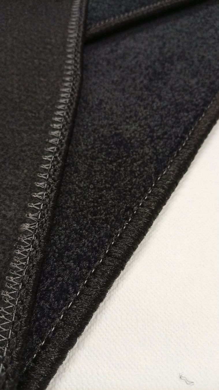 BMW Tapis / Bacs: TAPIS BMW – Neuf avec emballage d'origine à Cortaillod par dps_5866 4