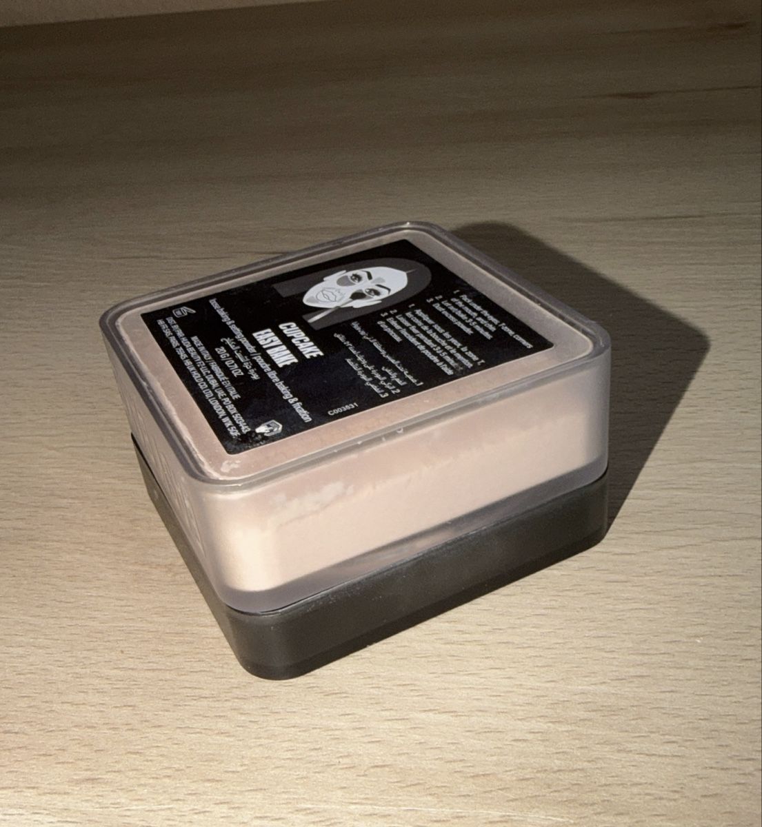 Huda Beauty Make-up: HUDA BEAUTY EASY BAKE POWDER CUPCAKE – Neu (gemäss Beschreibung) aus Puplinge von yav_9r9f 2