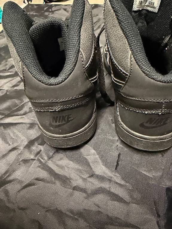 Scarpe da uomo: Nike Schuhe Gr 40 – Usato da Menzingen venduto da lua123 2