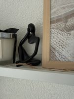 Deko Figur abstrakt schwarz sitzend guter Zustand