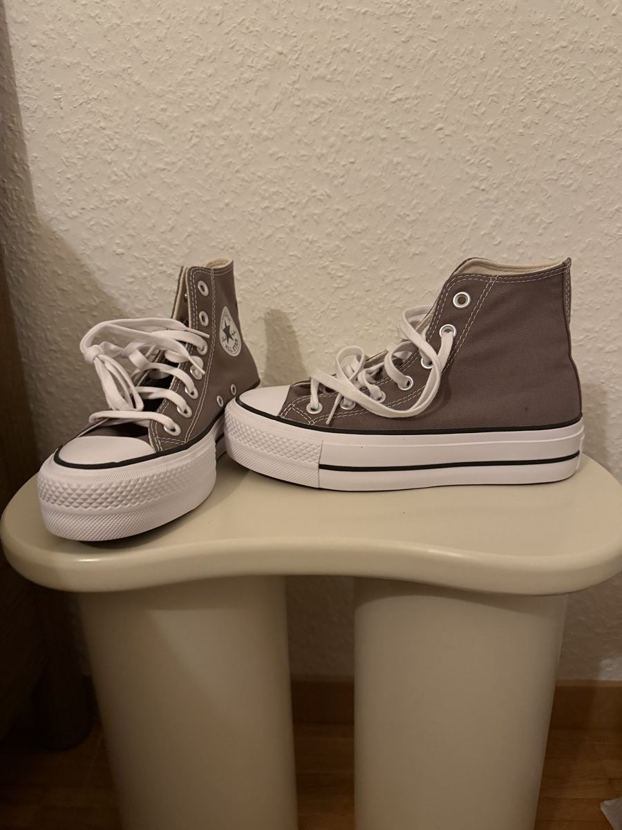 Converse Scarpe da uomo: Converse - Taille 35 - Neuve  – Nuovo (secondo la descrizione) da Petit-Lancy venduto da Joanna2802